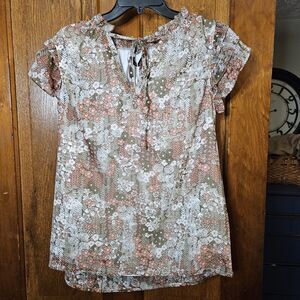 Dokotoo Womens‎ M Summer Top Khaki Floral Short Sleeve Lightweight NWT